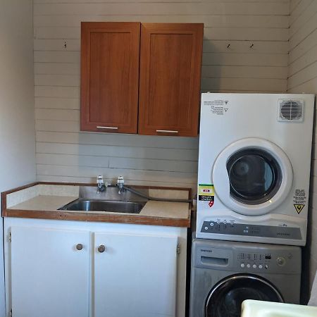 Cox Bay Cottage Raglan Eksteriør billede