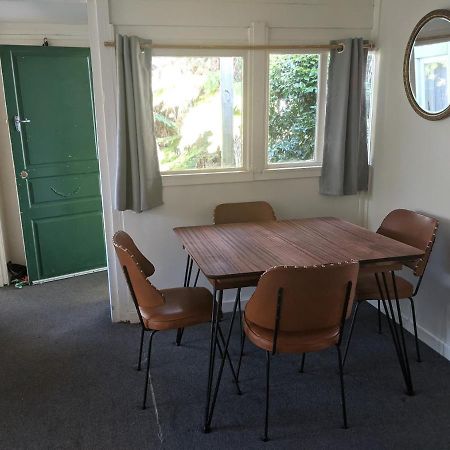 Cox Bay Cottage Raglan Eksteriør billede