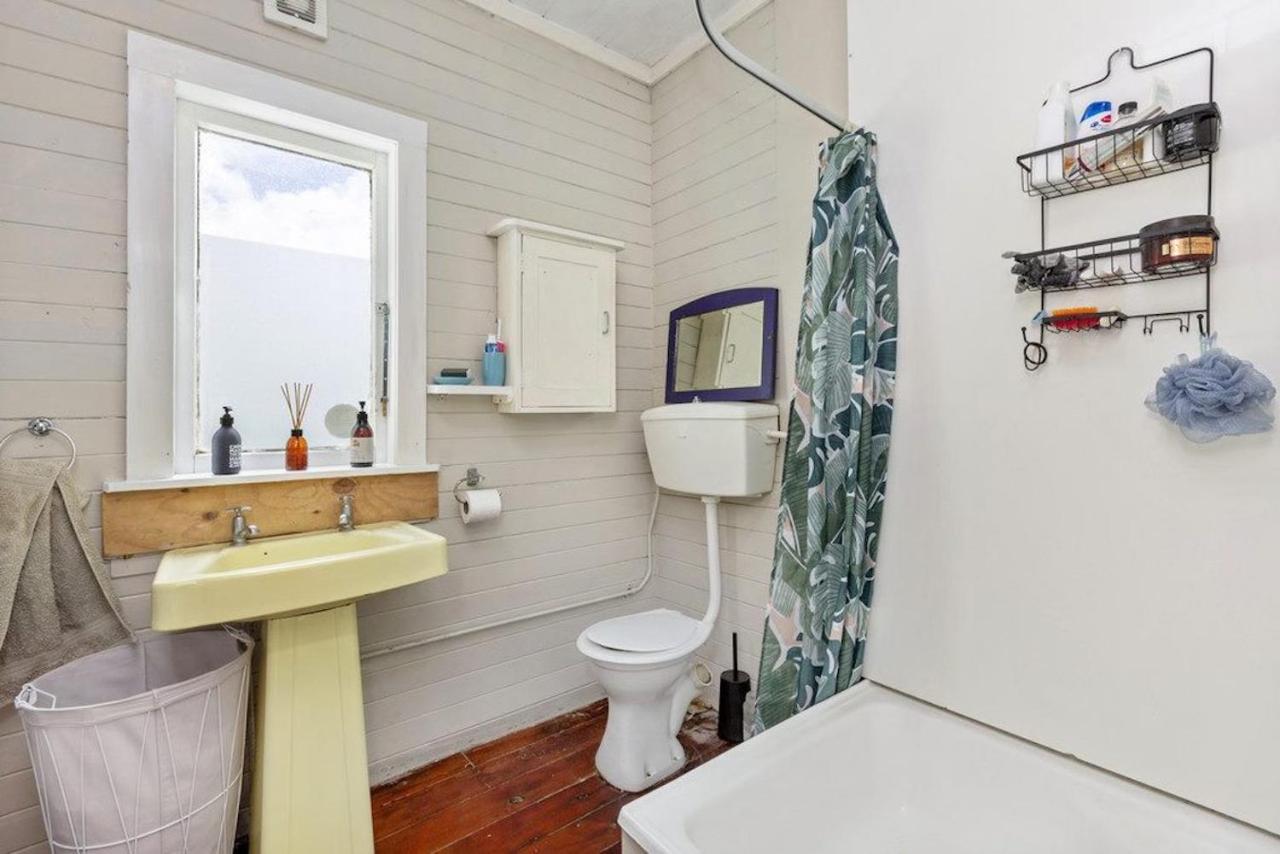 Cox Bay Cottage Raglan Eksteriør billede